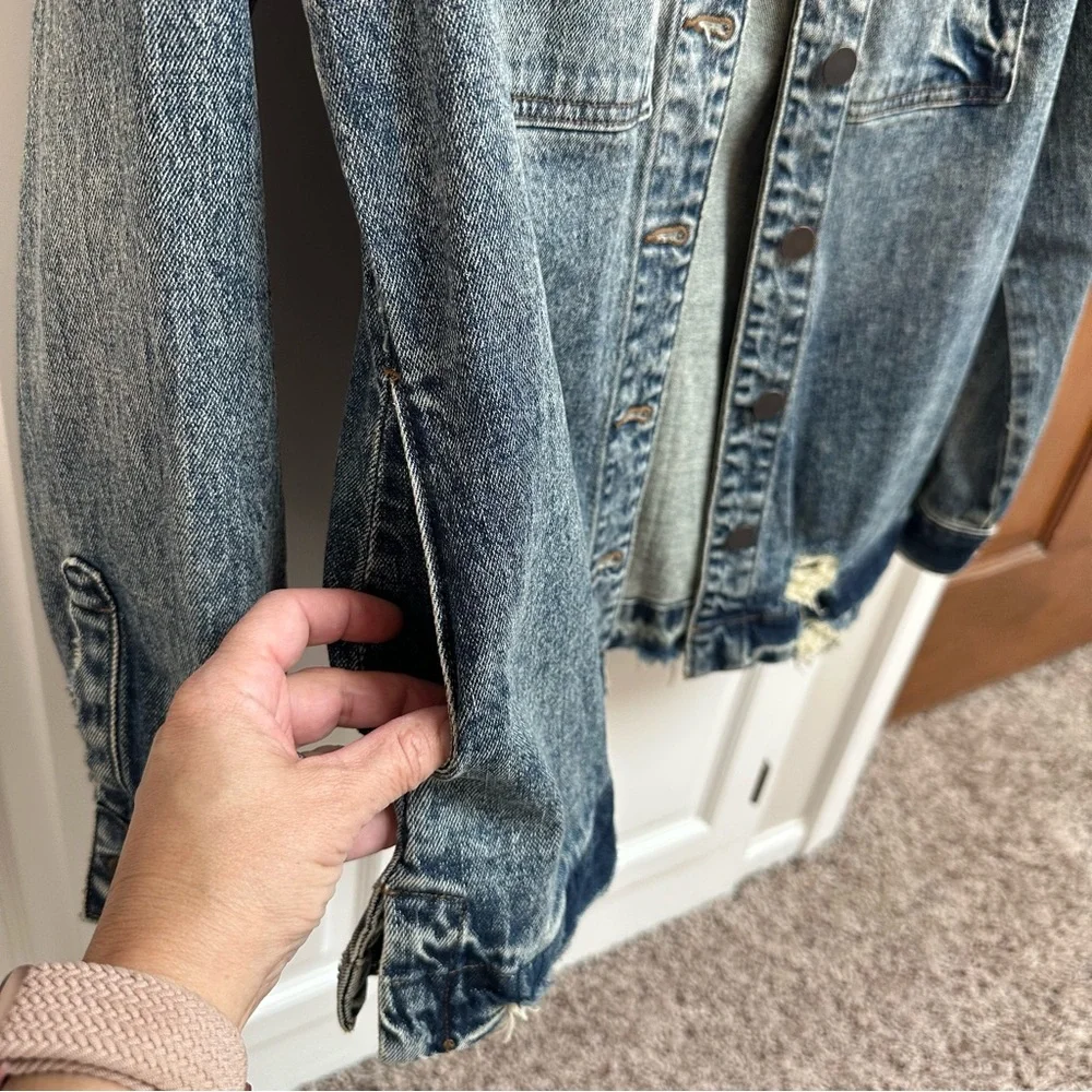 Kut from the Kloth Joni Denim Shirt Jacket in Adore Wash Size Small